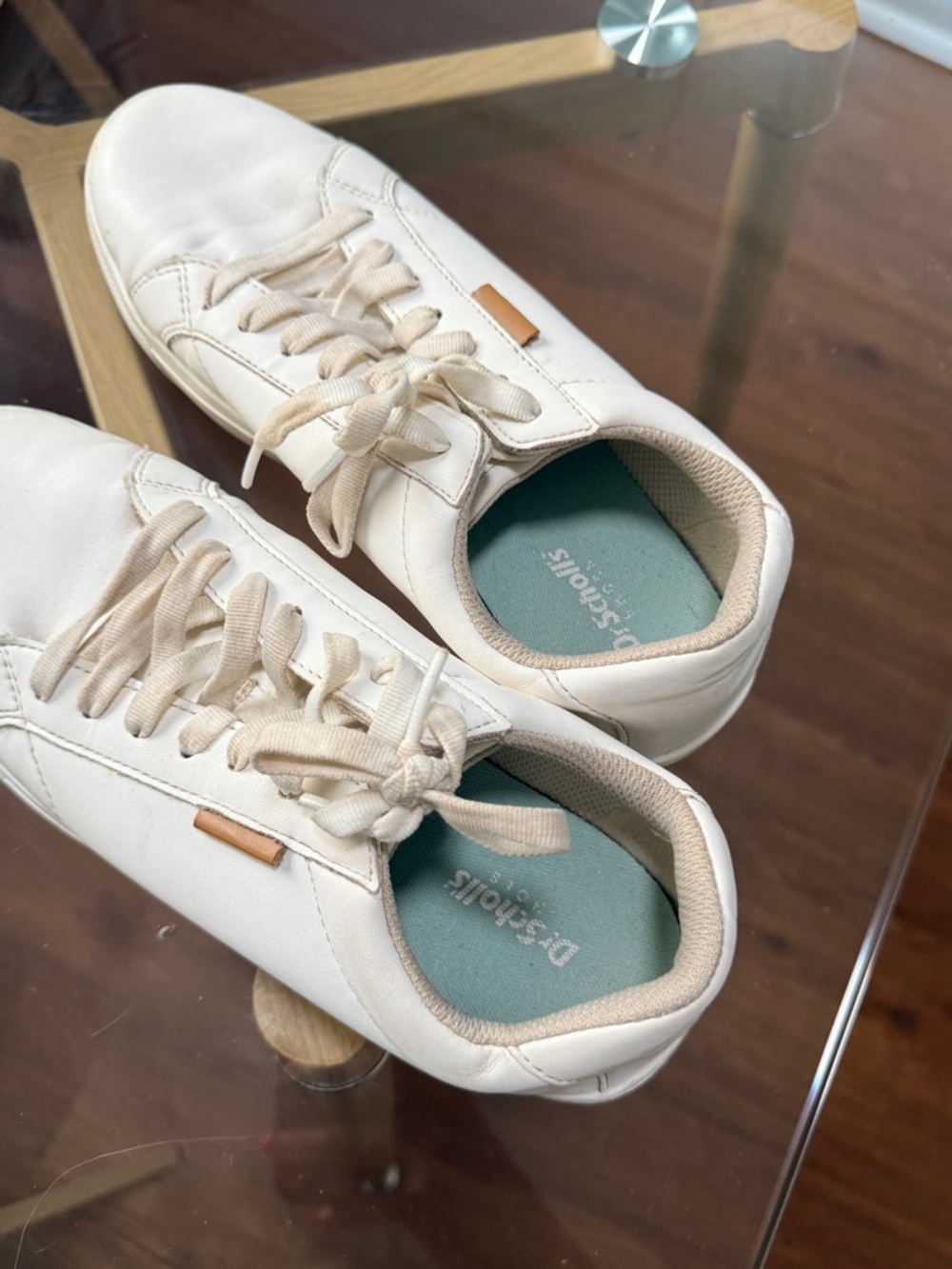 Dr. Scholl's Cream Lace-Up Sneakers with Teal Insole
